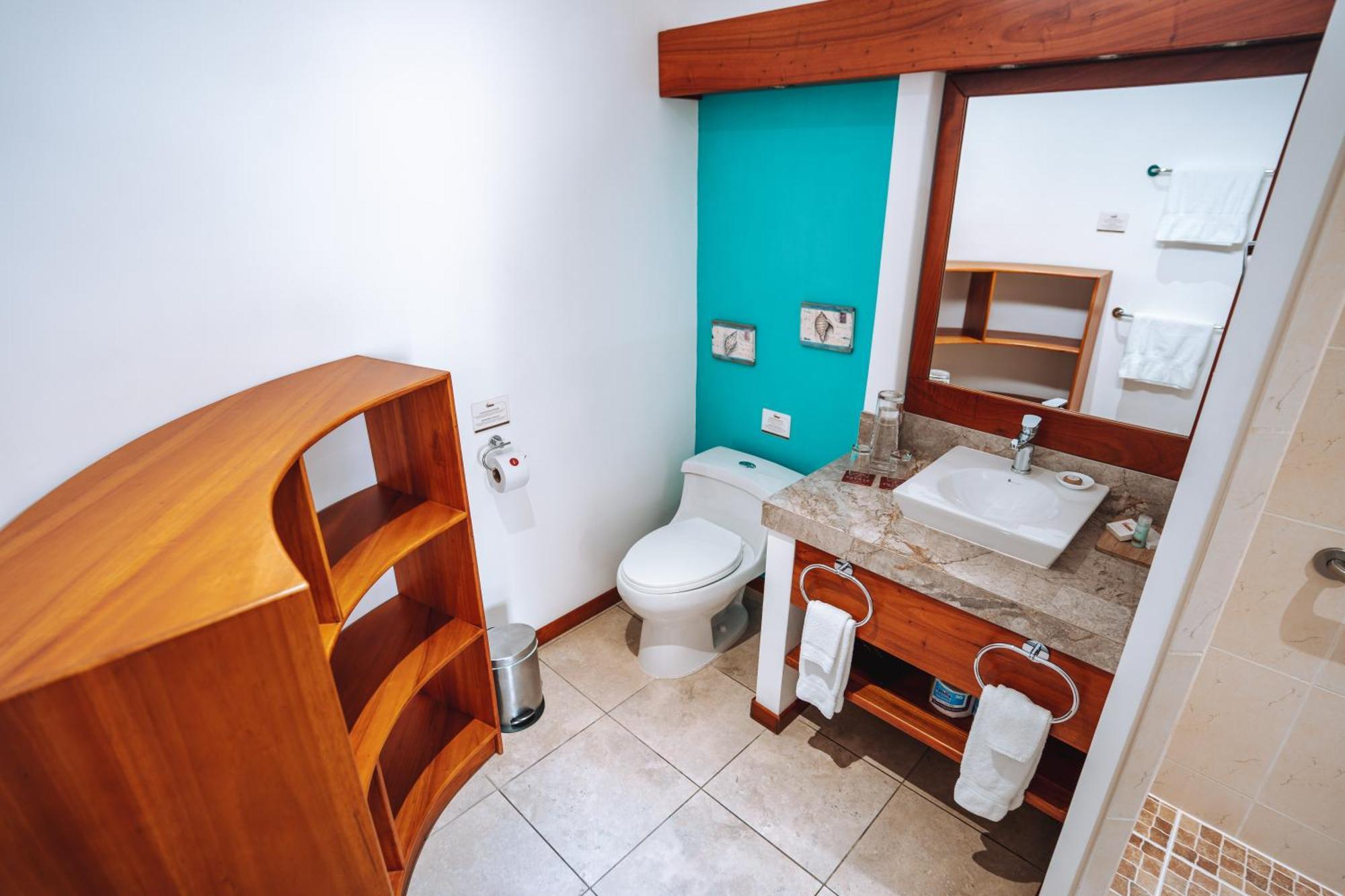Hotel Cucuve Puerto Ayora  Kültér fotó
