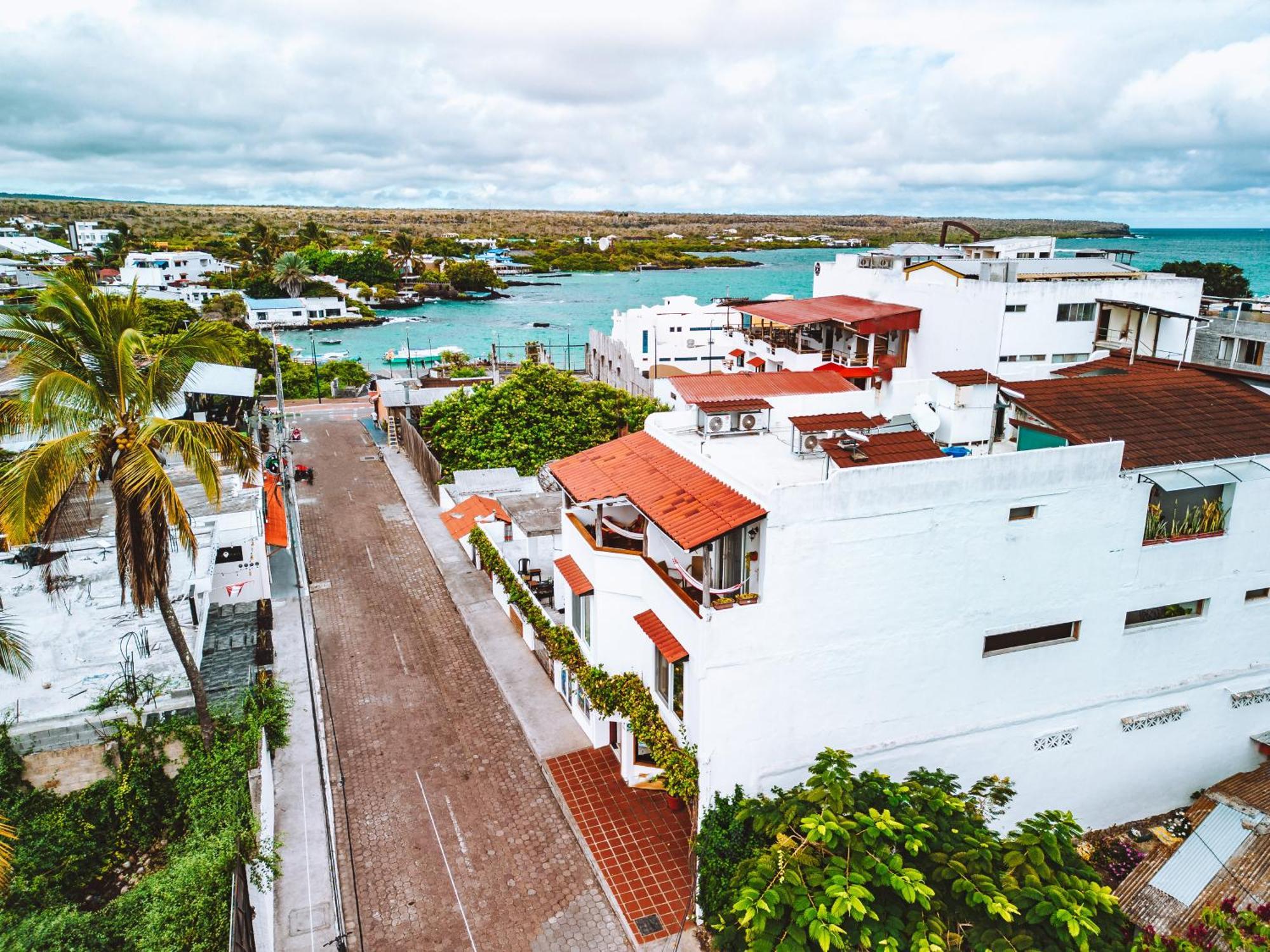 Hotel Cucuve Puerto Ayora  Kültér fotó