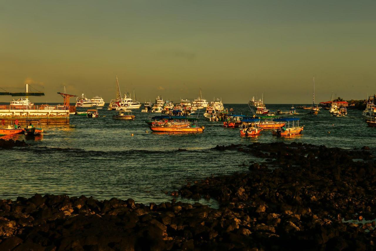 Hotel Cucuve Puerto Ayora  Kültér fotó