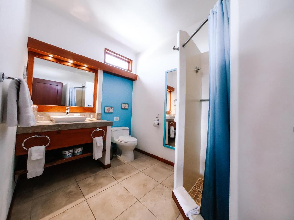 Hotel Cucuve Puerto Ayora  Kültér fotó